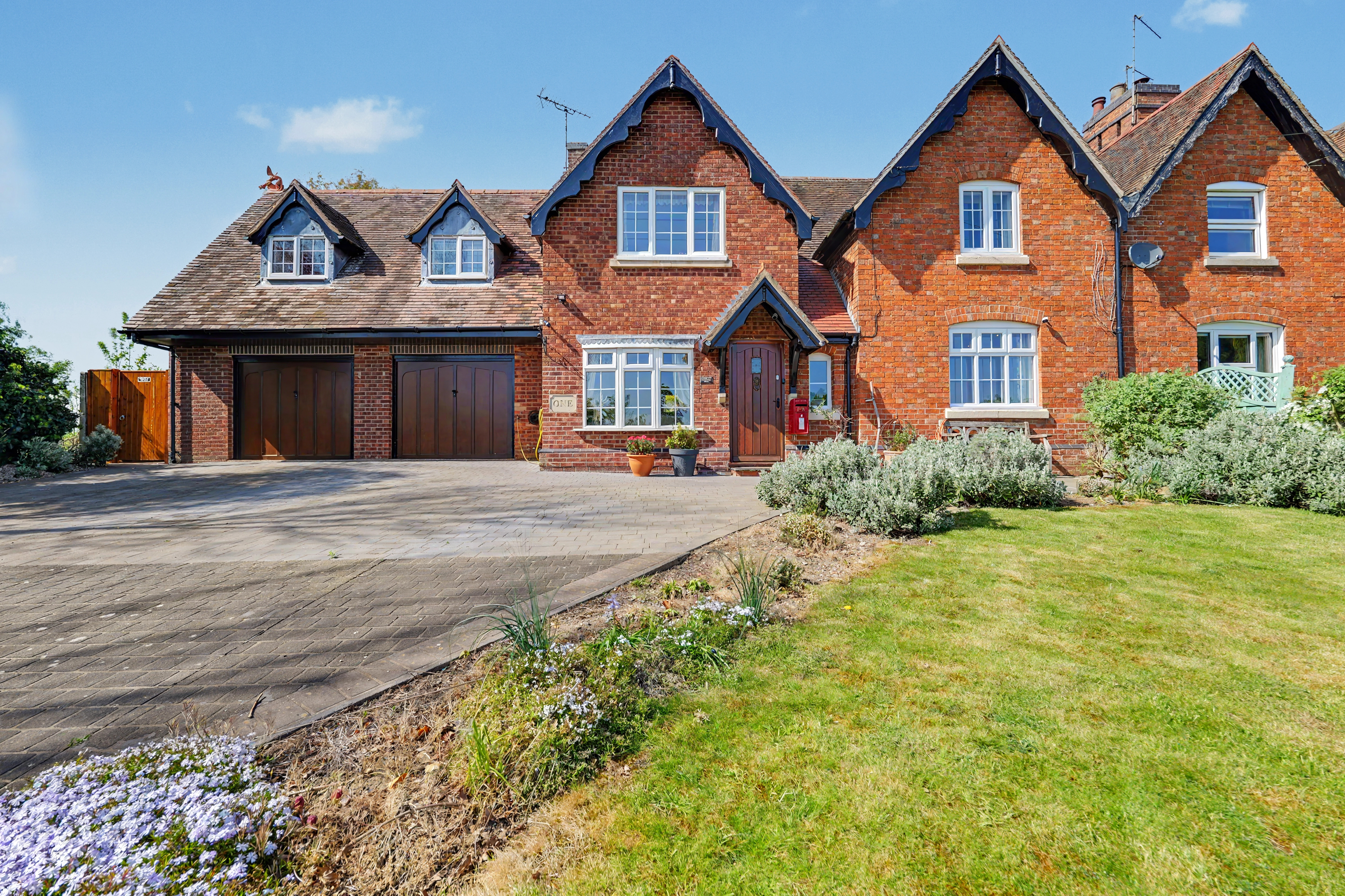 4 bedroom house for sale, Hill View Bosworth Road, Lutterworth, LE17