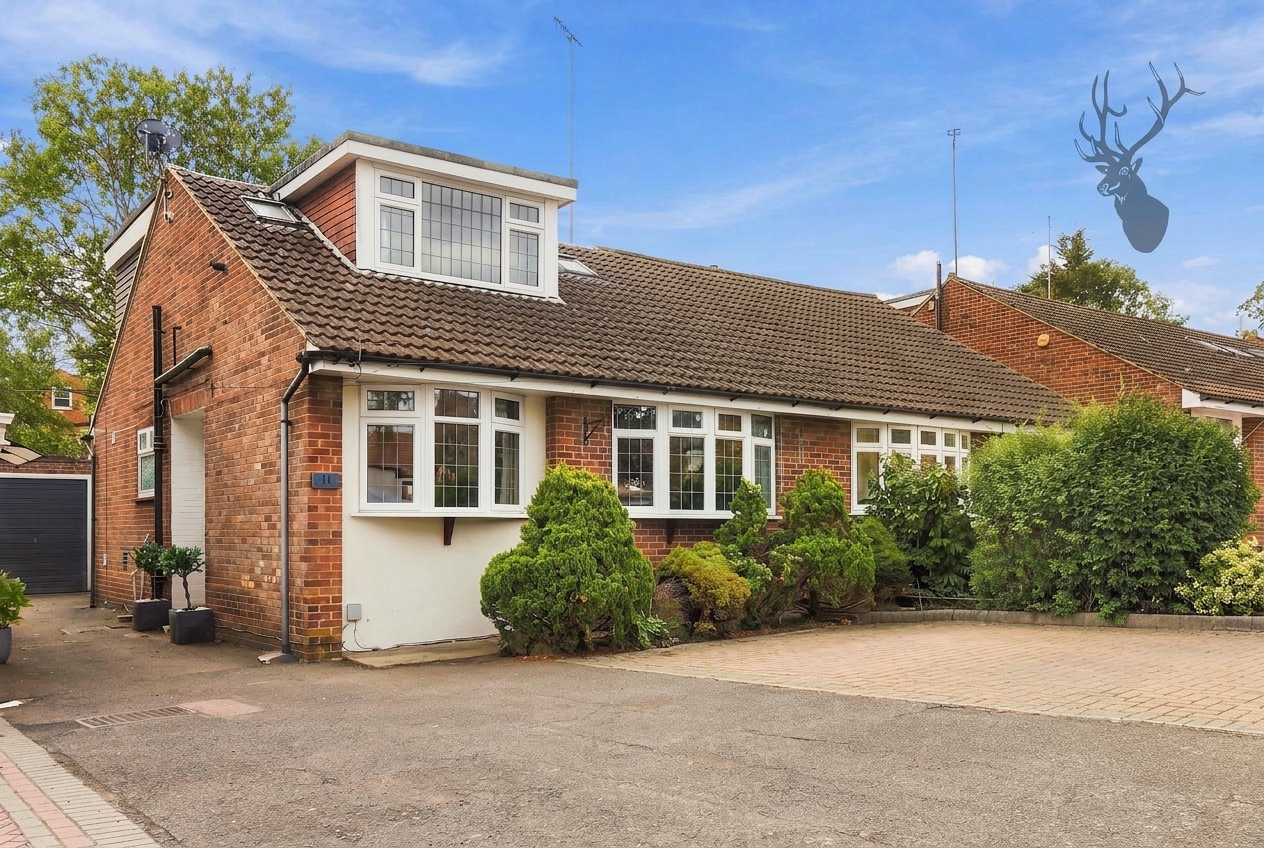 3 bedroom semi detached chalet bungalow for sale, Hornbeam Close, Epping, CM16