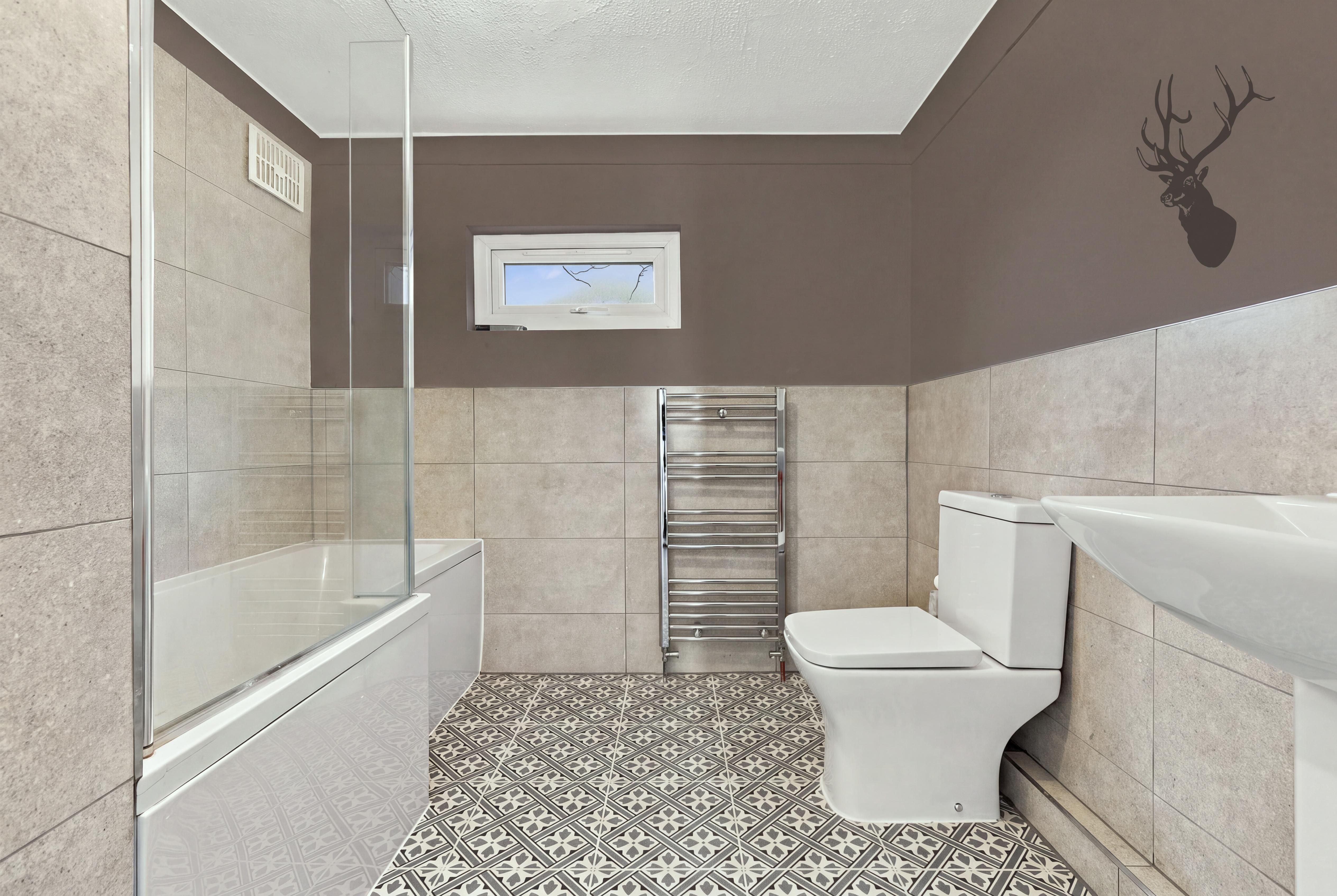 2 bedroom terraced house for sale, Beech Lane, Buckhurst Hill, IG9, photo 11 of 12