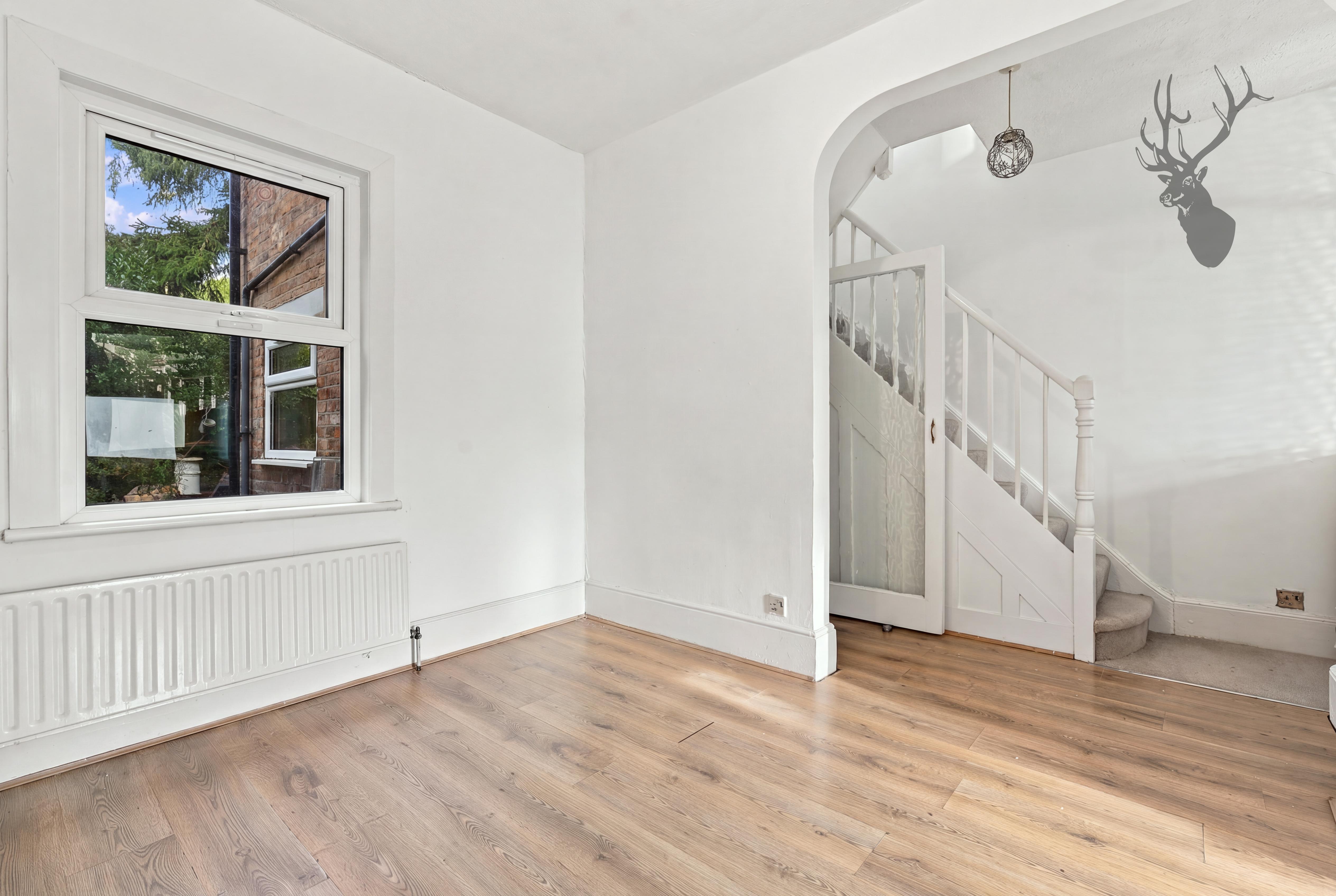 2 bedroom terraced house for sale, Beech Lane, Buckhurst Hill, IG9, photo 4