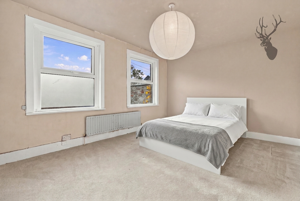 2 bedroom terraced house for sale, Beech Lane, Buckhurst Hill, IG9, photo 9 of 12