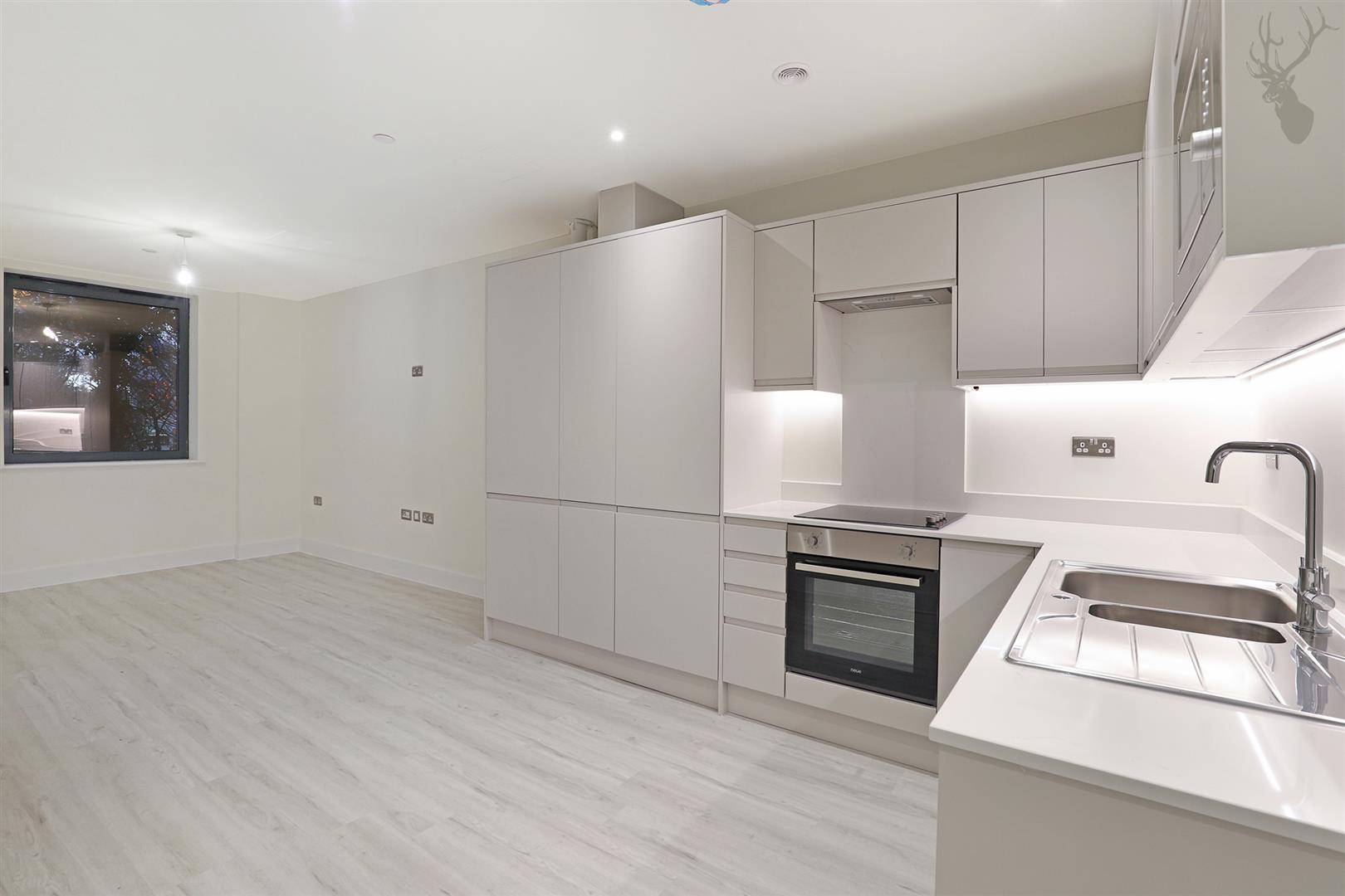 1 bedroom flat for sale, Revival Court Half Moon Lane, Epping, CM16, photo 2