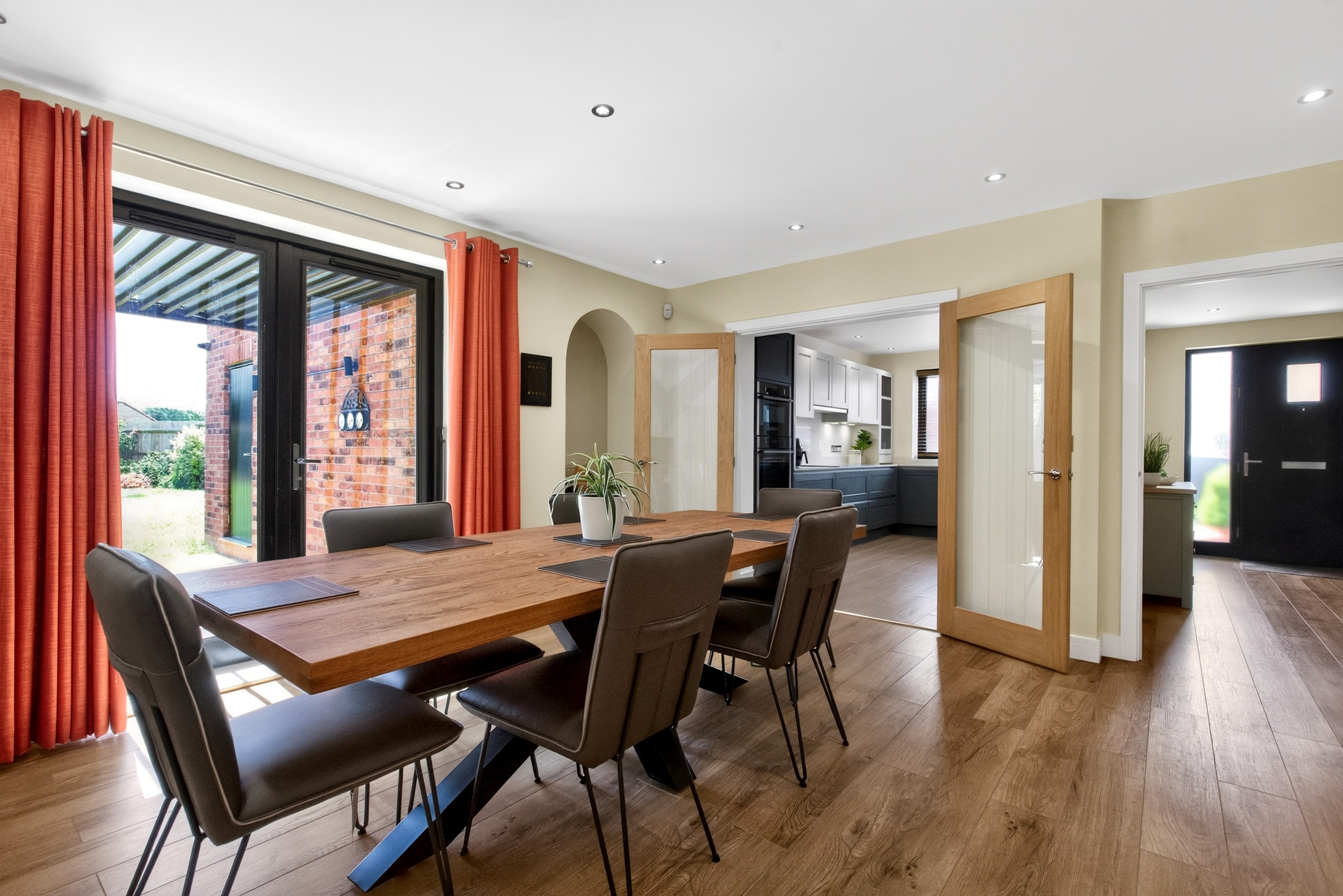 4 bedroom link detached house for sale, The Orchard, Evesham, WR11