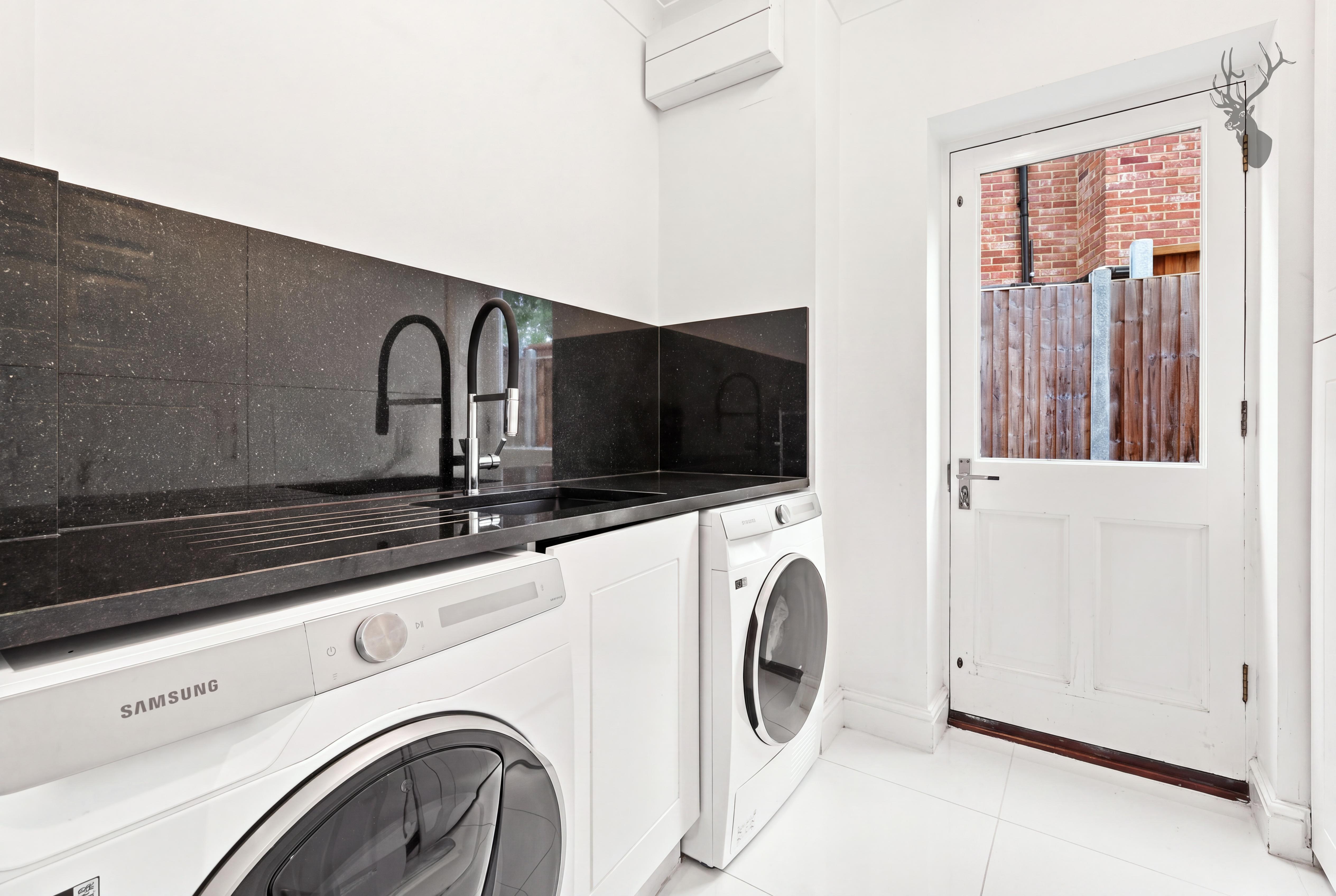 5 bedroom detached house for sale, Richmond Park, Loughton, IG10, photo 15 of 20