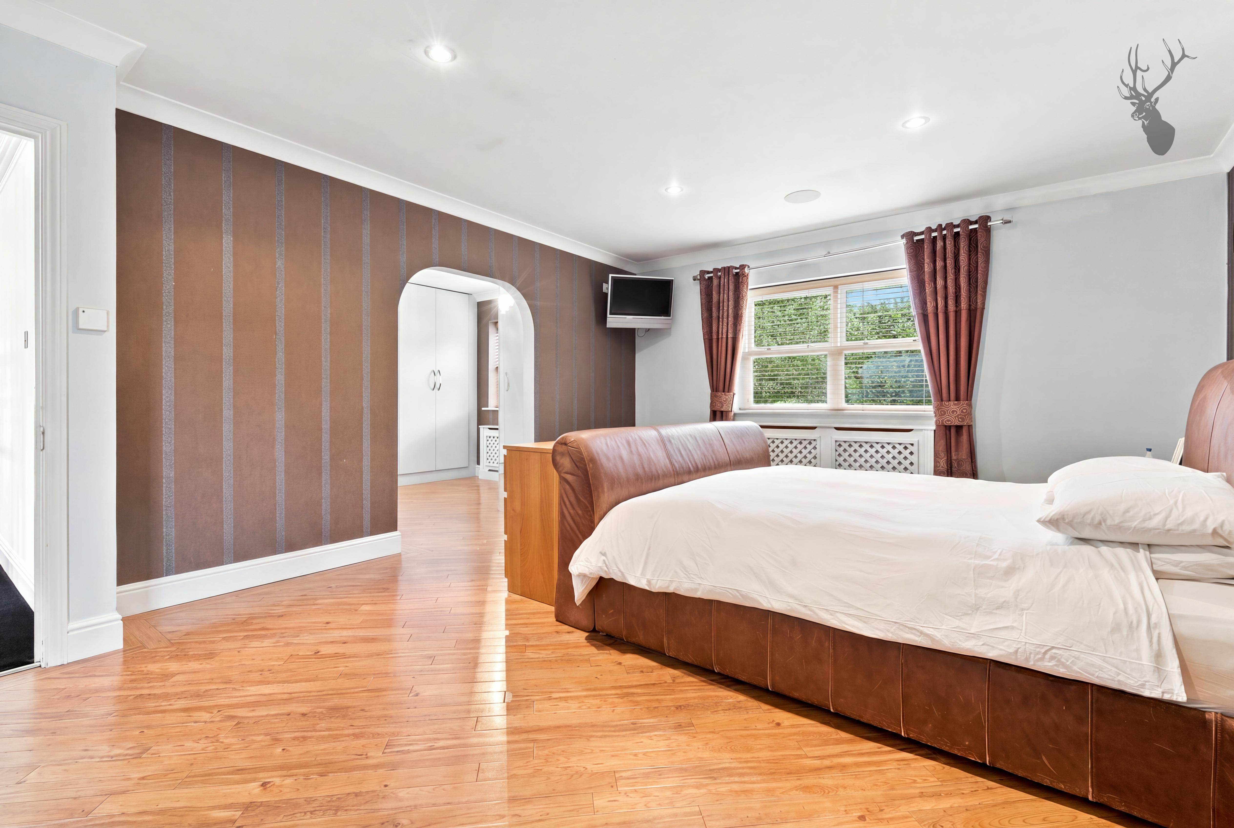 5 bedroom detached house for sale, Richmond Park, Loughton, IG10, photo 19 of 20