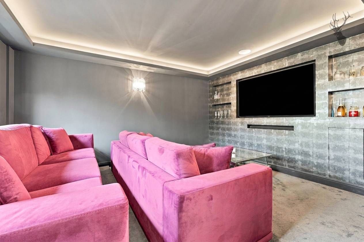 5 bedroom detached house for sale, Richmond Park, Loughton, IG10, photo 7 of 20
