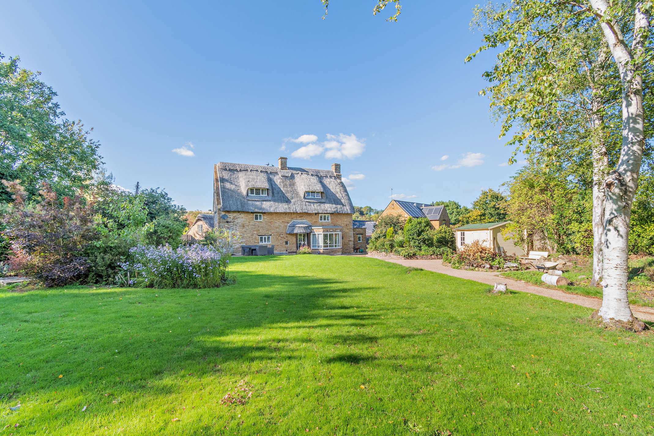 4 bedroom detached house for sale, Grove End, Banbury, OX15