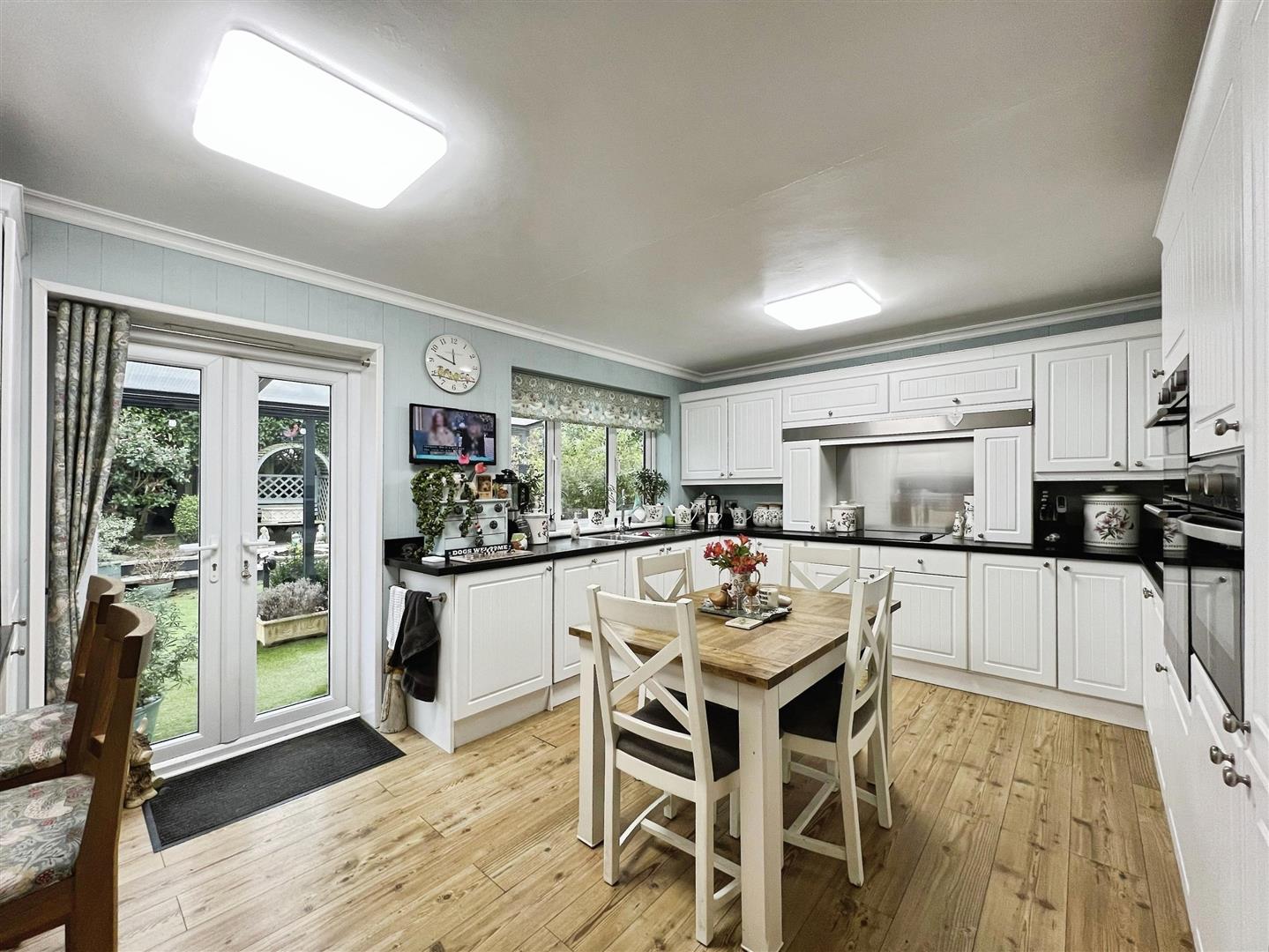 3 bedroom house for sale, Thames Close, Congleton, CW12, photo 3