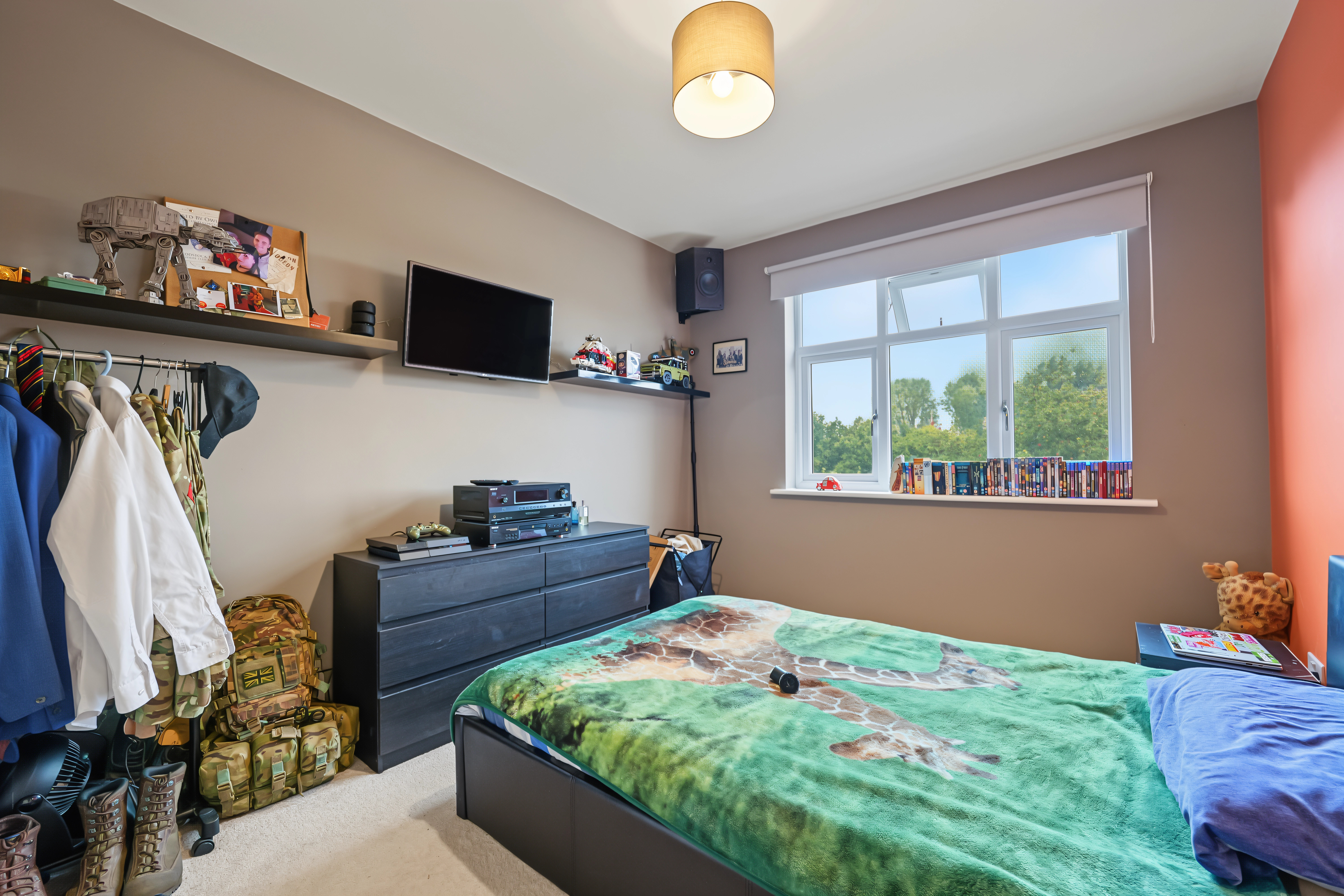 3 bedroom semi detached house for sale, Woodlands Drive, Loughborough, LE11