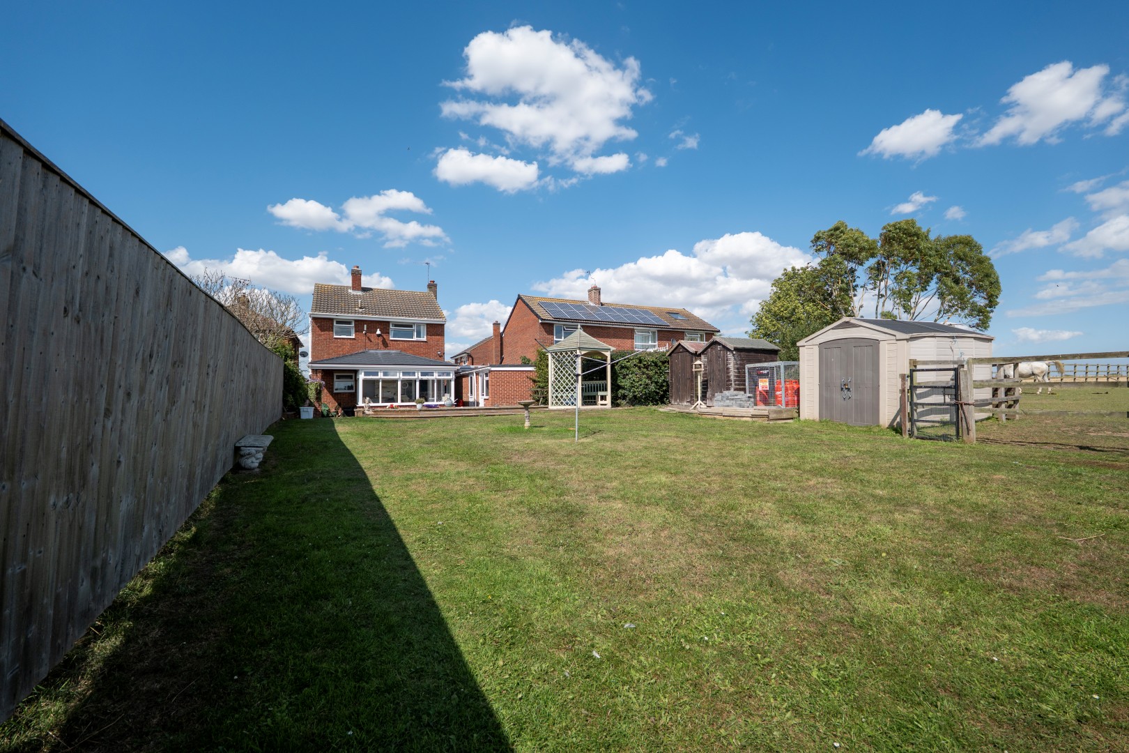 2 bedroom detached house for sale, Lindsey Drive, Scunthorpe, DN17