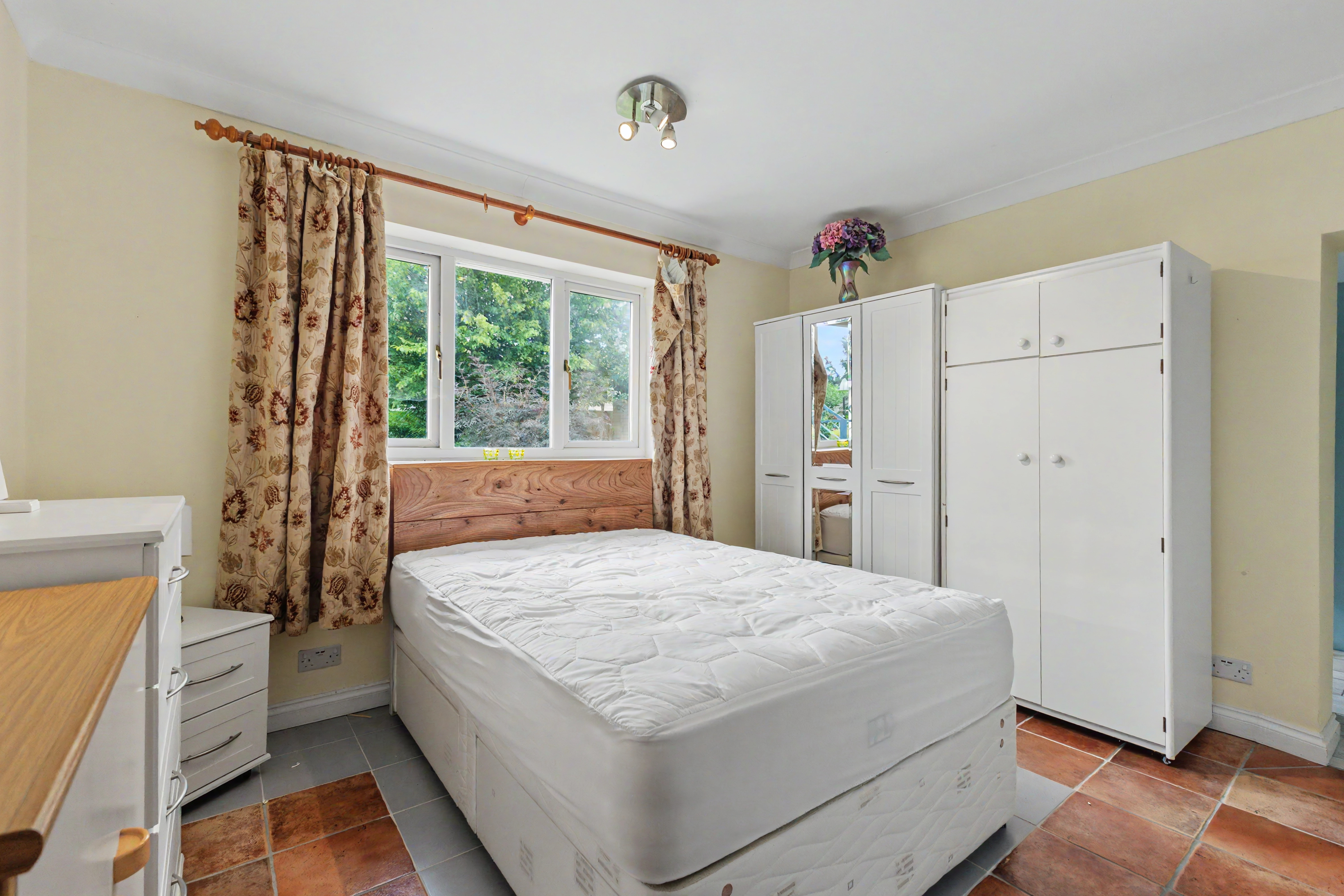 2 bedroom detached bungalow for sale, Chestnut Close, Evesham, WR11
