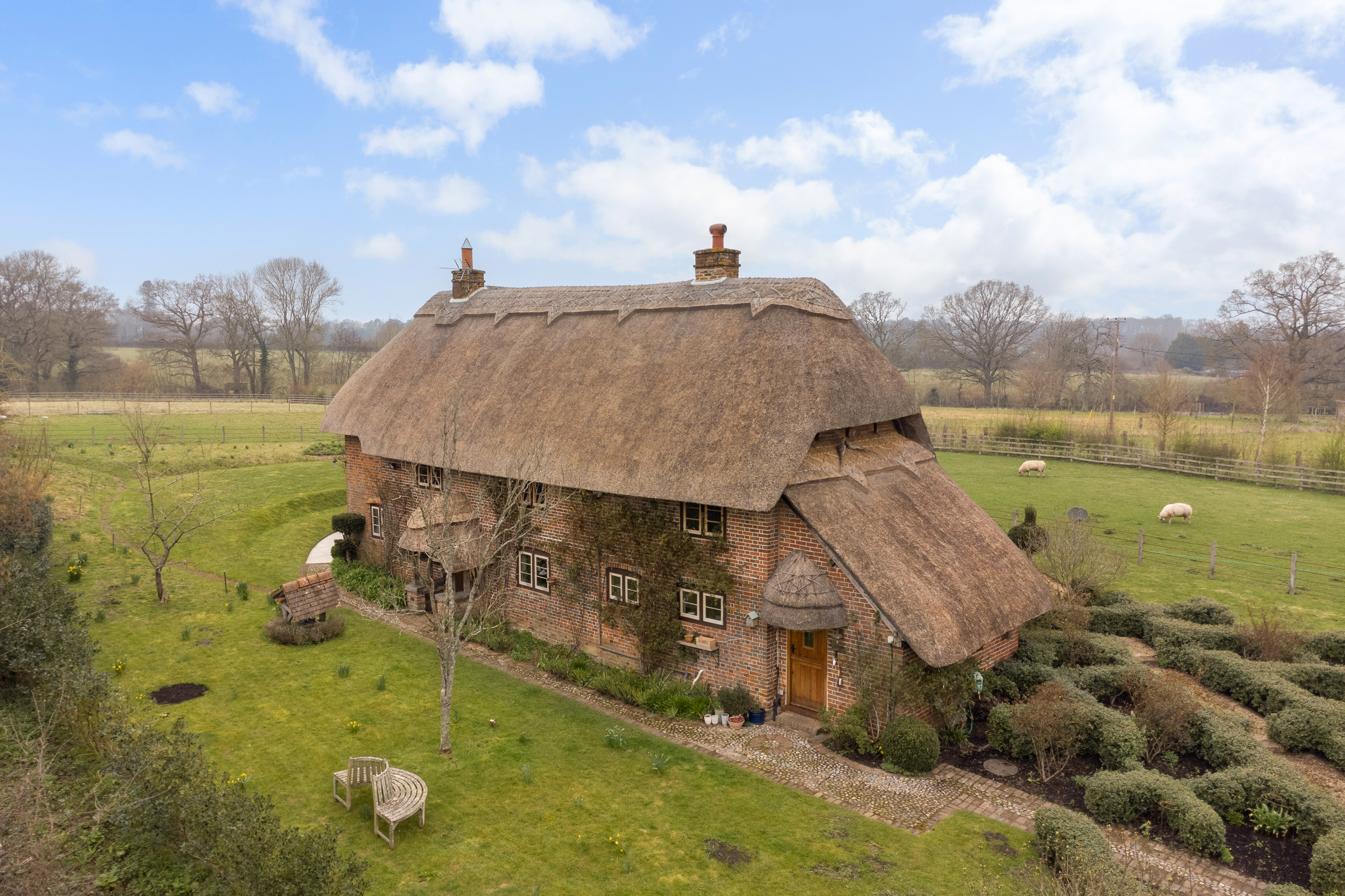 5 bedroom detached house for sale, Spradbray House, Thatcham, RG19