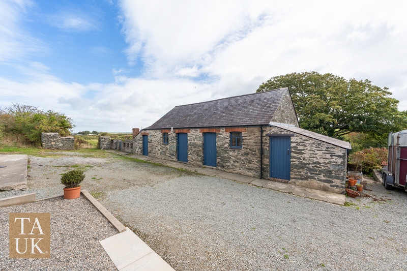 5 bedroom for sale, Rallt Farm Gorad, Holyhead, LL65, photo 3