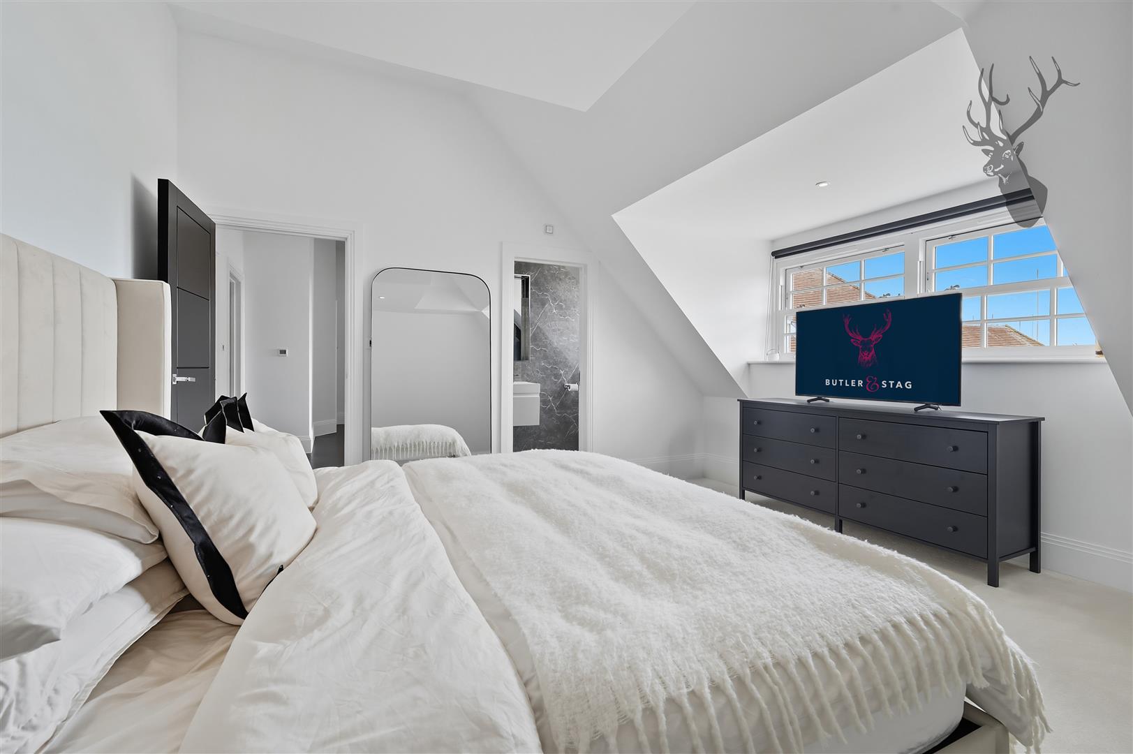3 bedroom flat for sale, Manor Road, Chigwell, IG7, photo 17 of 20