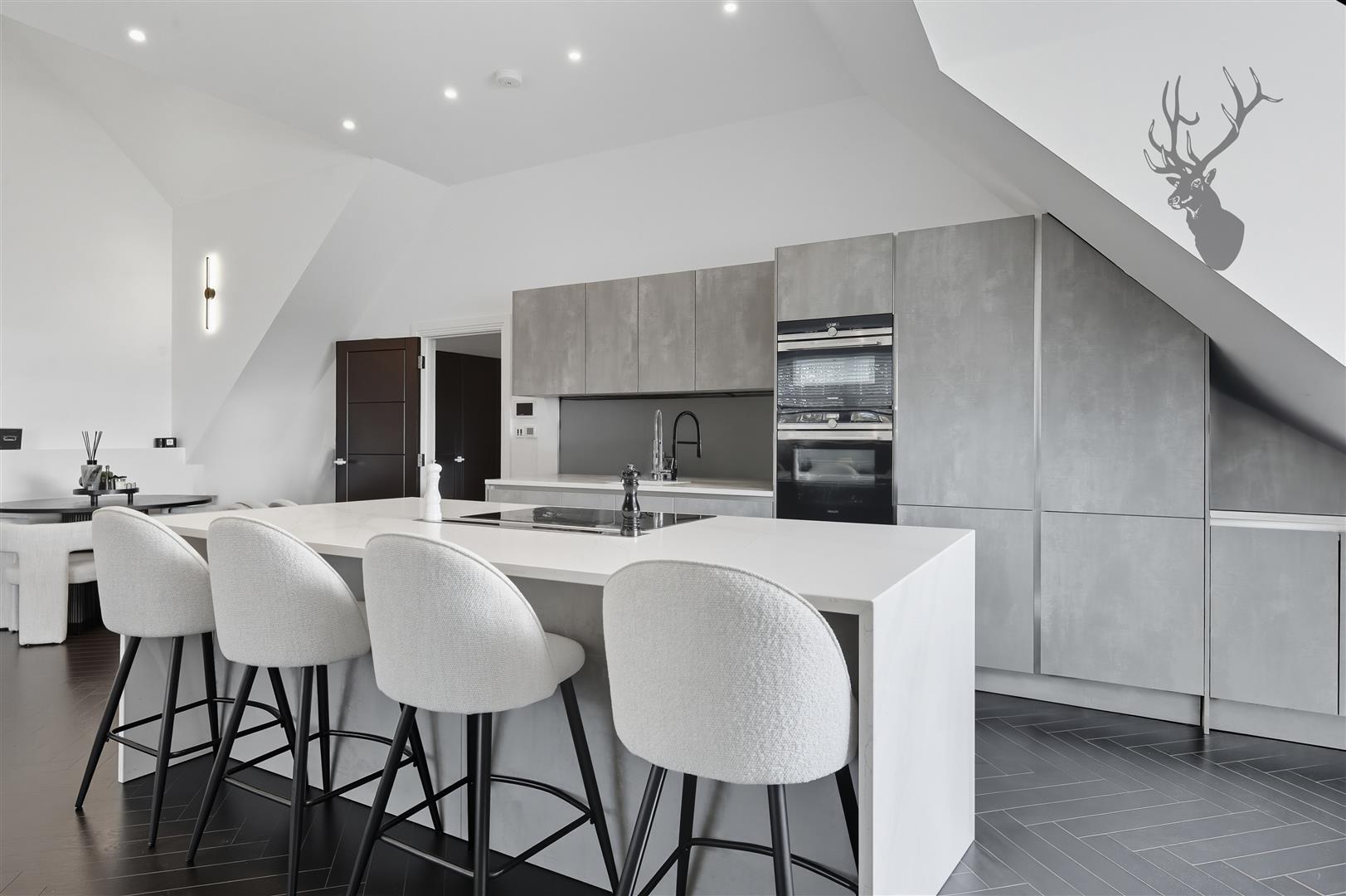 3 bedroom flat for sale, Manor Road, Chigwell, IG7, photo 7 of 20