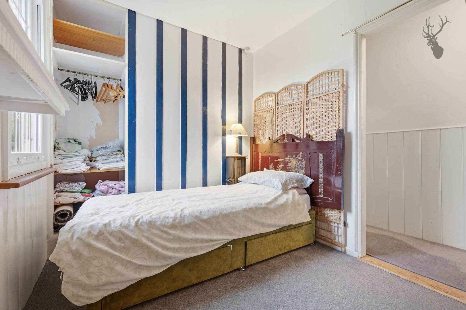 3 bedroom end of terrace house for sale, Lambourne Road, Chigwell, IG7, photo 15 of 20