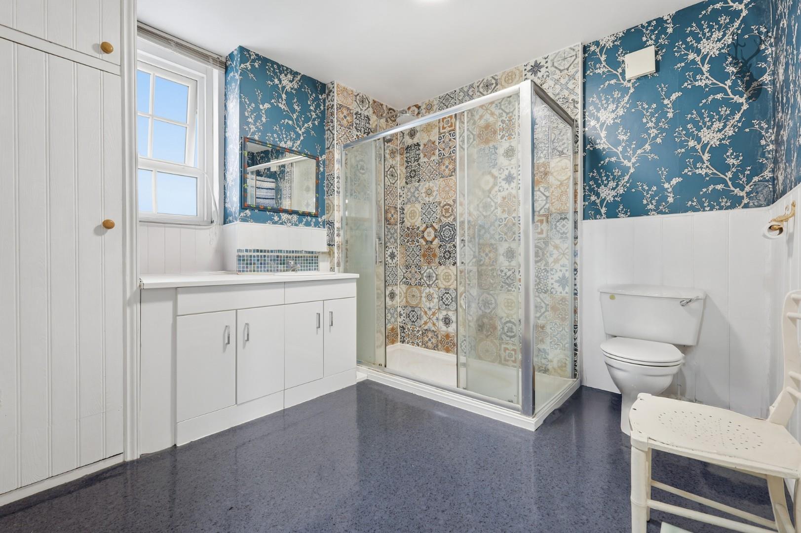 3 bedroom end of terrace house for sale, Lambourne Road, Chigwell, IG7, photo 19 of 20