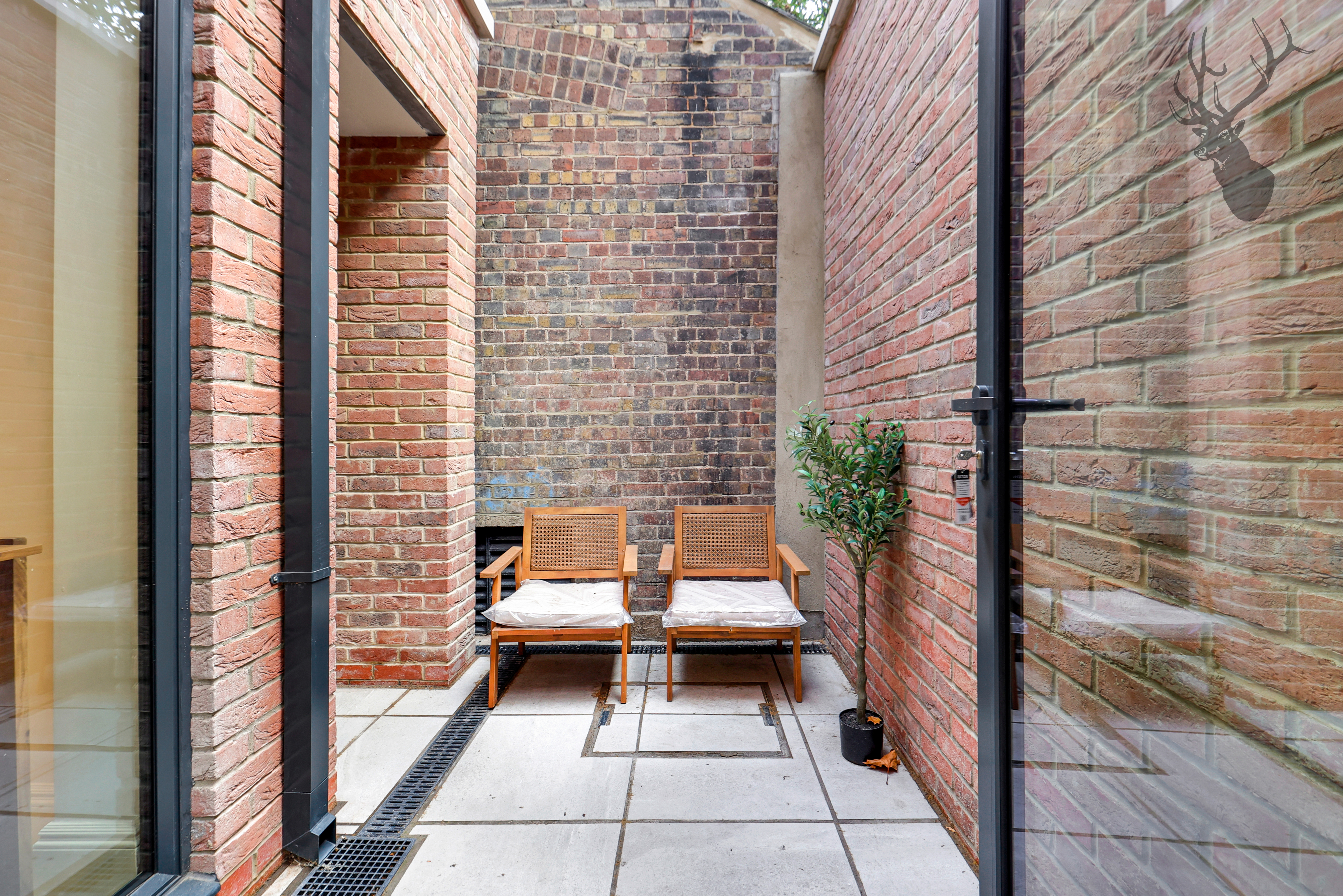 3 bedroom end of terrace house for sale, Morris Road, London, E14, photo 4