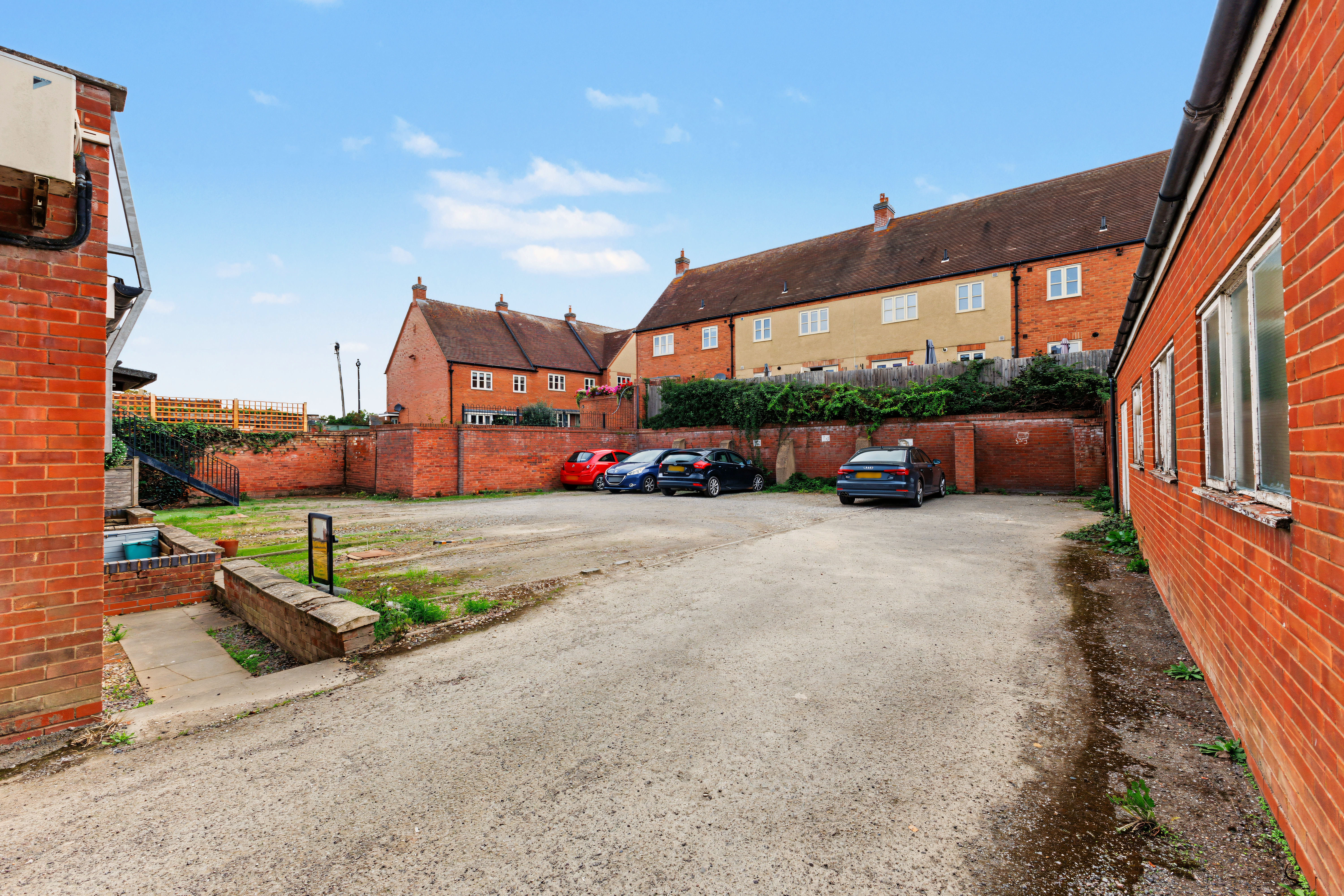 2 bedroom flat for sale, Saxon Court High Street, Alcester, B50