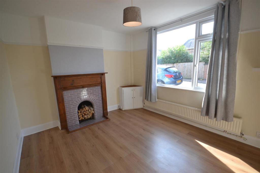 2 bedroom semi detached house for sale, White Street, Leicester, LE8, photo 2