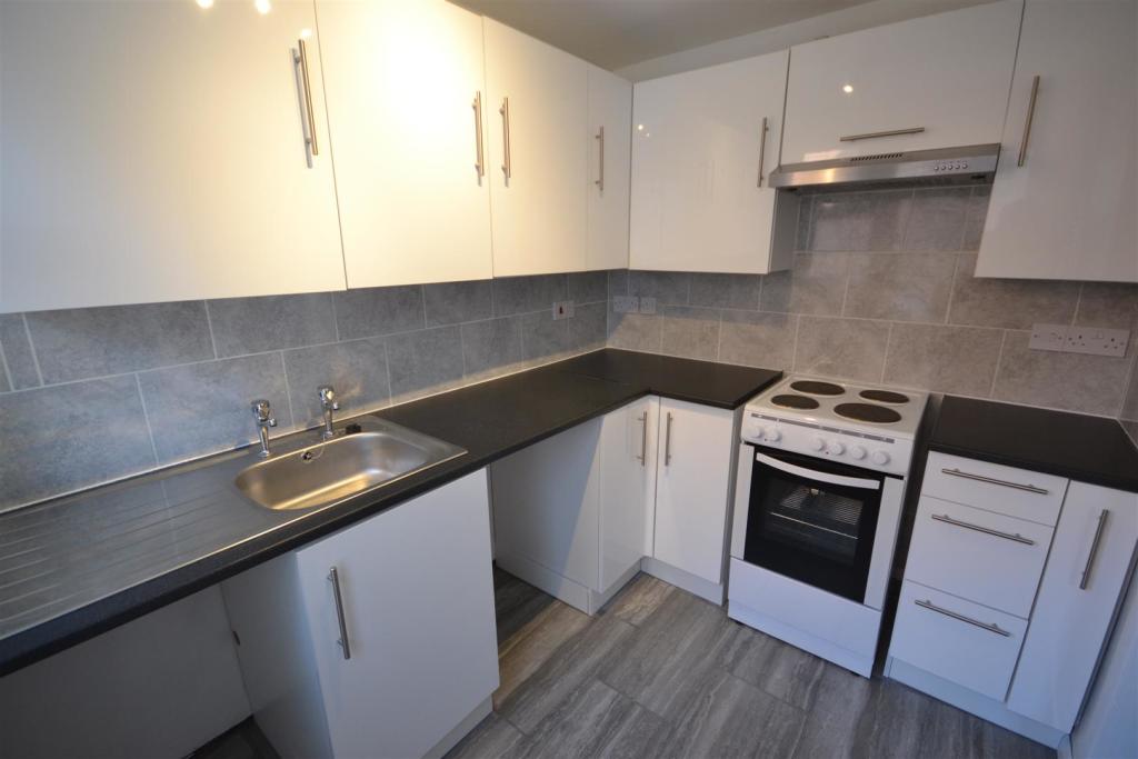 2 bedroom semi detached house for sale, White Street, Leicester, LE8, photo 5