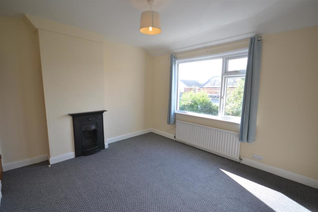 2 bedroom semi detached house for sale, White Street, Leicester, LE8, photo 6 of 11