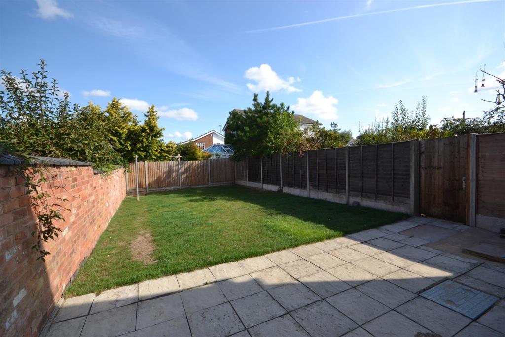 2 bedroom semi detached house for sale, White Street, Leicester, LE8, photo 10 of 11