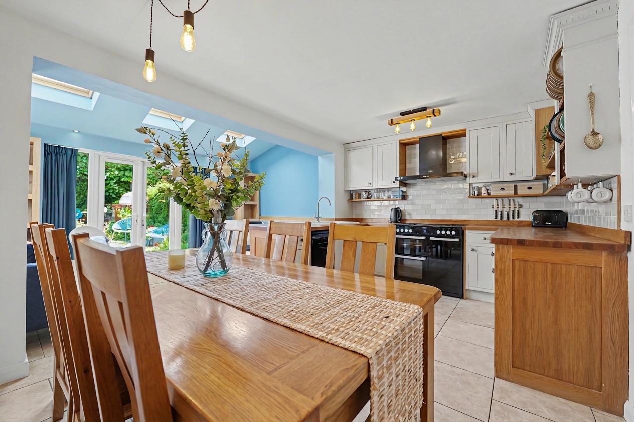 3 bedroom semi detached house for sale, Weare Close, Leicester, LE7