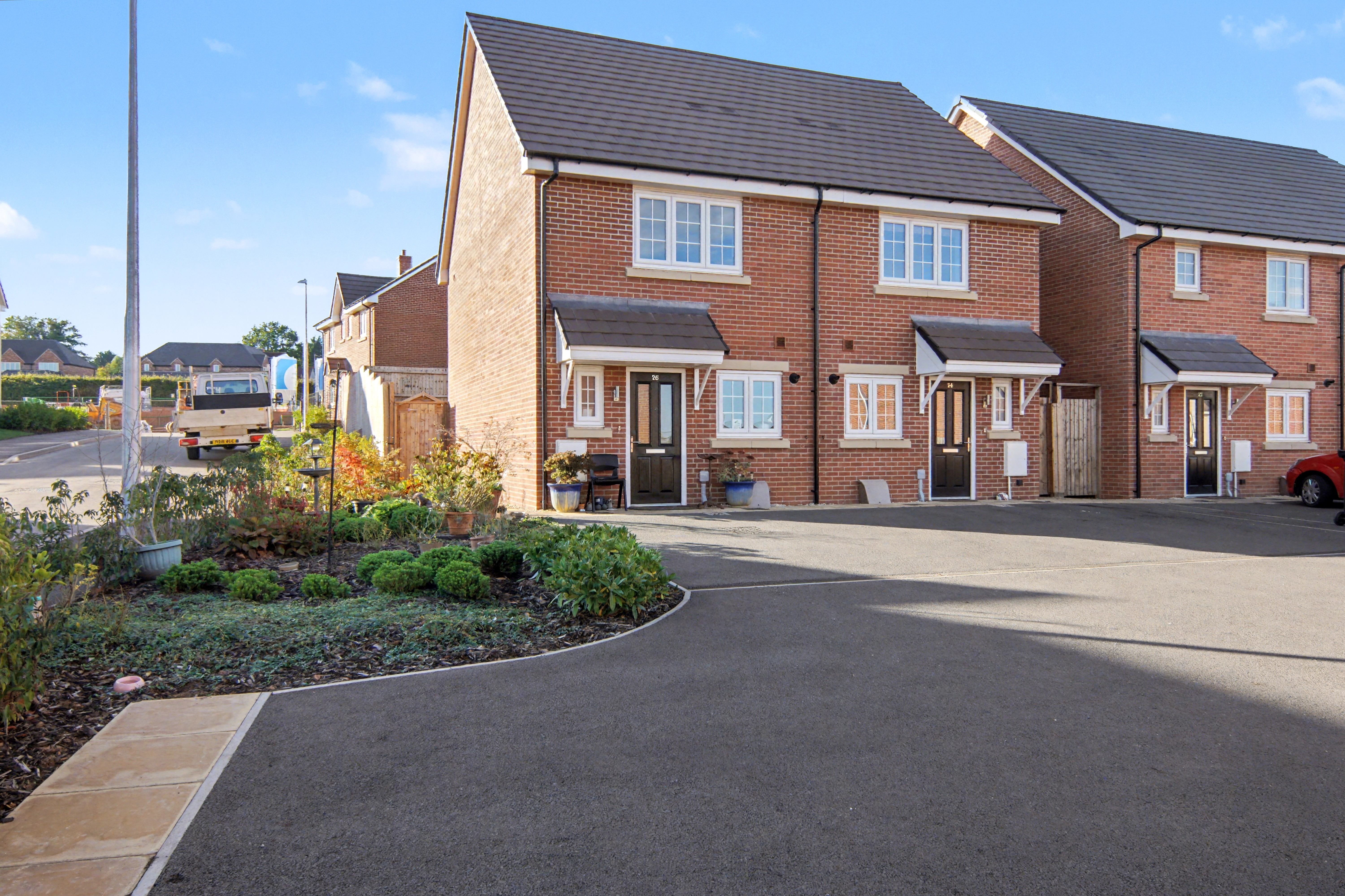 2 bedroom semi detached house for sale, Cromwell Close, Coventry, CV4, photo 2