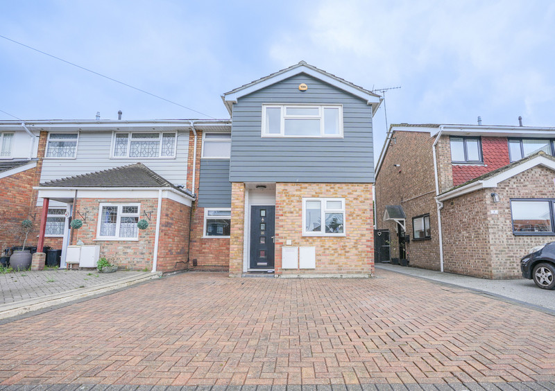 4 bedroom for sale, Holmswood, Canvey Island, SS8, photo 1
