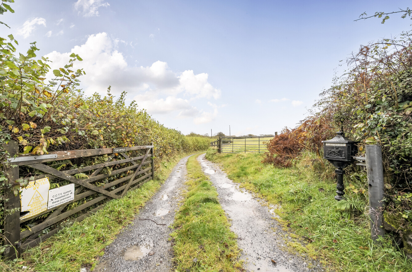 4 bedroom detached bungalow for sale, Caegwyllt, Kidwelly, SA17