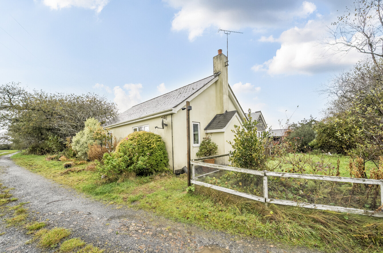 4 bedroom detached bungalow for sale, Caegwyllt, Kidwelly, SA17