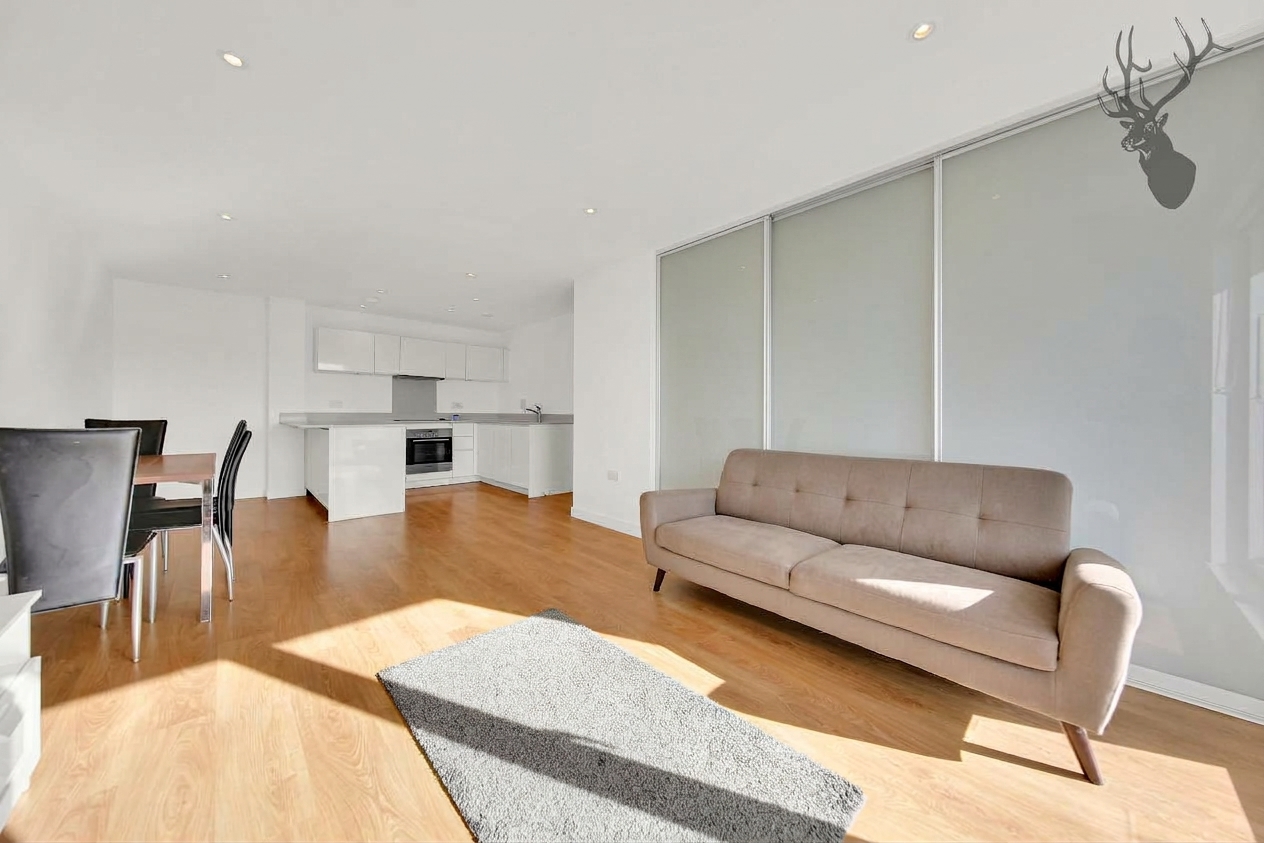 2 bedroom flat for sale, Kara Court, London, E3, photo 4