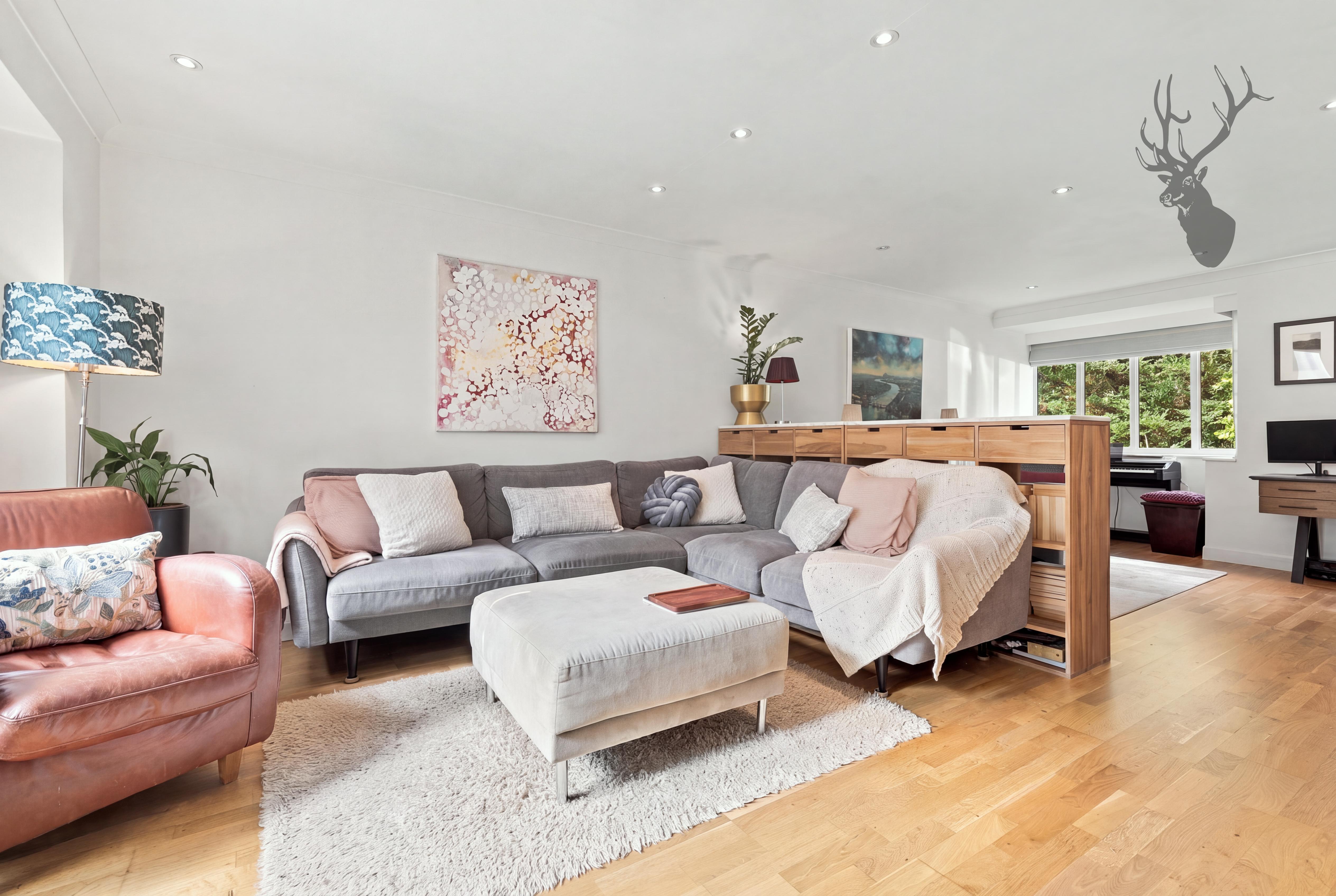 5 bedroom semi detached house for sale, Coppice Row, Epping, CM16