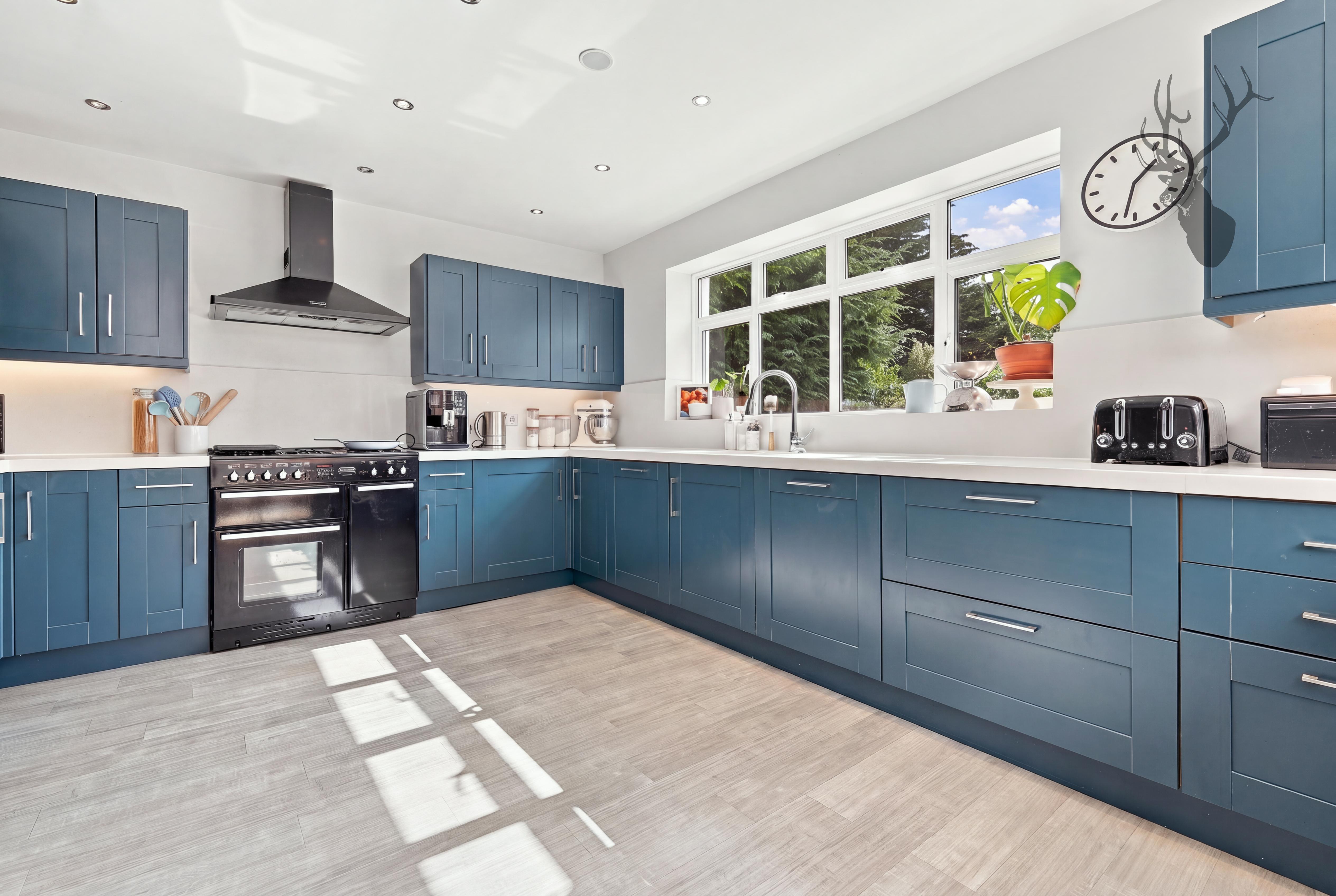 5 bedroom semi detached house for sale, Coppice Row, Epping, CM16